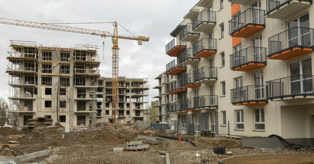 Piața construcțiilor rezidențiale încetinește. Autorizațiile de construire au scăzut cu 11,6% în primele șapte luni