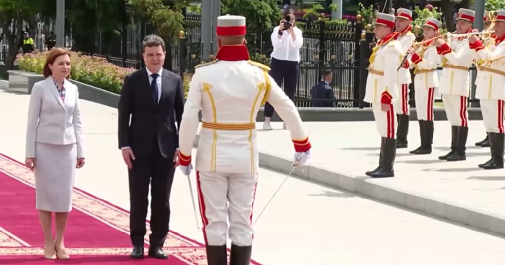 Nicușor Dan este în Republica Moldova de Ziua Independenței. Întâlnire trilaterală cu Maia Sandu și Volodimir Zelenski