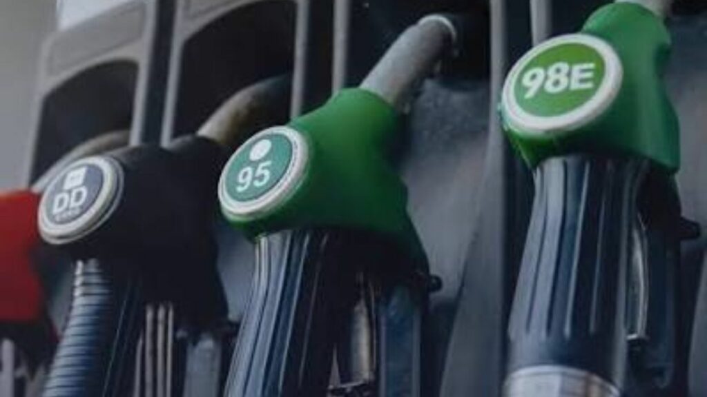 Motorina s-a ieftinit de astăzi. Șoferii plătesc cu 8,5 lei mai puțin pentru un plin de 50 de litri