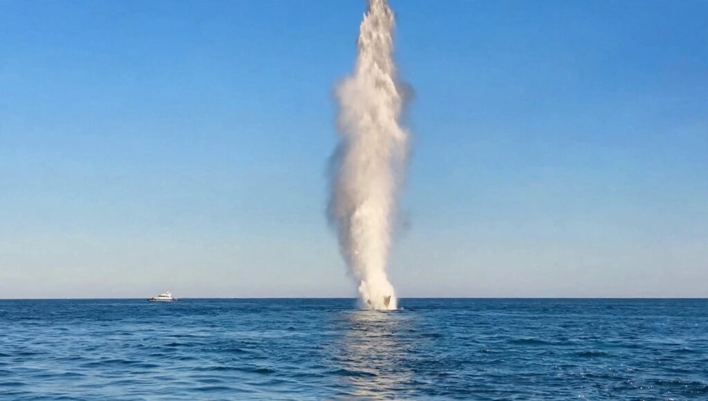 MApN: Fragment de dronă cu încărcătură explozivă, neutralizat la aproximativ 5 mile marine de brațul Sulina