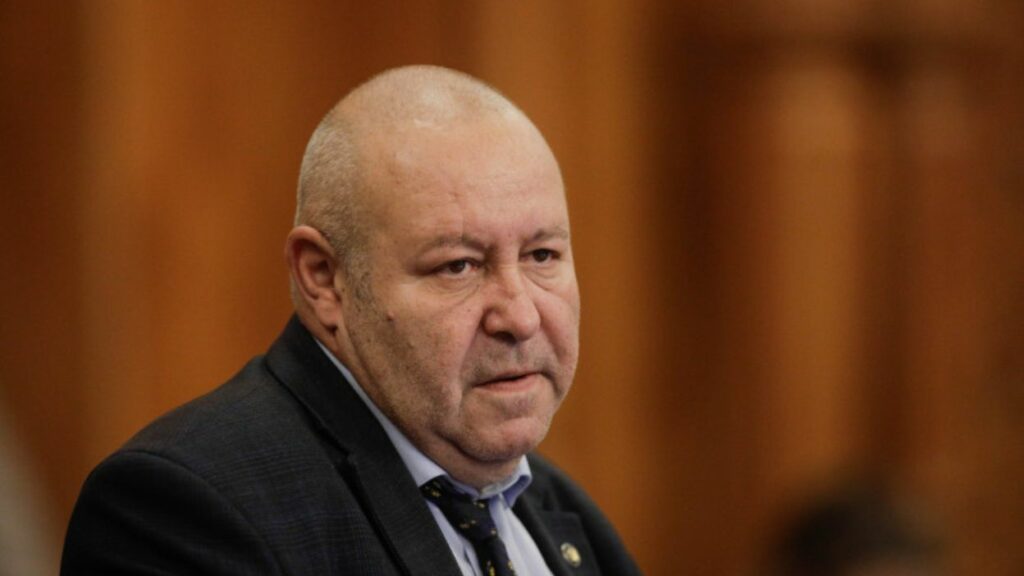 Mircea Abrudean rămâne președintele Senatului după trecerea PNL în opoziție Daniel Fenechiu: „Ar fi o inepție să fie înlocuit”